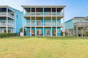House (2 Bedrooms) | Interior - Atlantic Beach Retreat w/ 2 Decks: Steps to Beach! (Atlantic Beach)