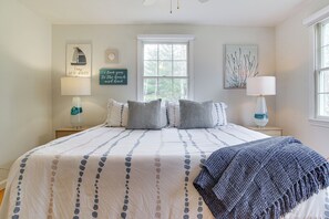 House (4 Bedrooms) | Interior - Charming Cape Cod Home ~ 1 Mi to Megansett Beach (North Falmouth)