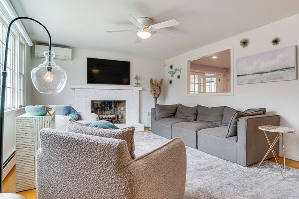 House (4 Bedrooms) | Interior - Charming Cape Cod Home ~ 1 Mi to Megansett Beach (North Falmouth)