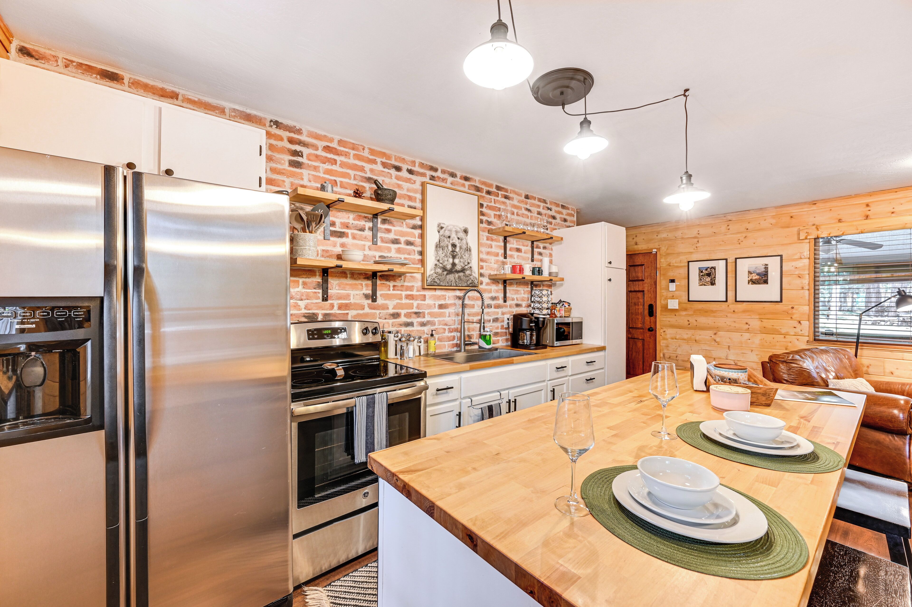 House (3 Bedrooms) | Interior