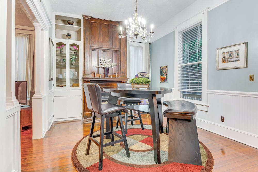 Walk to Downtown: Historic Home in Mobile - Mobile, AL
