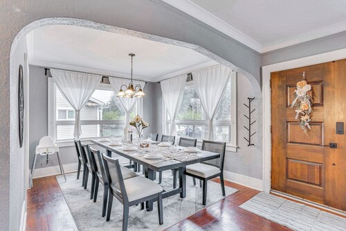 Charming Tacoma Vacation Rental: 2 Mi to Downtown!