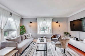 Interior - Charming Tacoma Vacation Rental: 2 Mi to Downtown! (Tacoma)