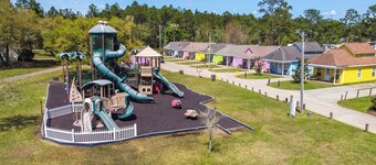 Biloxi Resort Cottage w/ Pool & Lake Access!