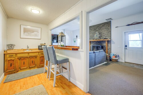 Lakefront Lake Oconee Home: Boat Dock + Hot Tub