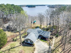 Interior - Lakefront Lake Oconee Home: Boat Dock + Hot Tub (Buckhead)