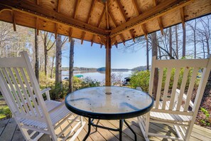 House (4 Bedrooms) | Interior - Lakefront Lake Oconee Home: Boat Dock + Hot Tub (Buckhead)