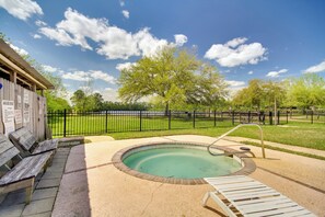 Interior - Charming Biloxi Studio w/ Community Pool & Lake! (Biloxi)