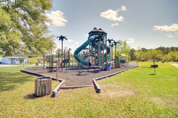 Interior - Charming Biloxi Studio w/ Community Pool & Lake! (Biloxi)