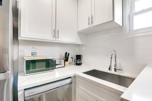 House (2 Bedrooms) | Interior - Galveston Home w/ Rooftop Deck - Walk to Beaches! (Galveston)