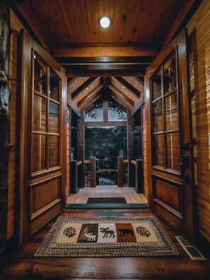 Interior - Eldondale -- 22-zone3272 4 Bedroom Home by RedAwning (Estes Park)