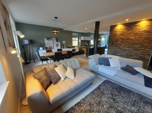 TV - Gite de Charme 3 le Cosy a Mittelwihr Dans Ancienne Propriété Viticole (MITTELWIHR)