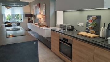 Microwave, oven, stovetop, dishwasher