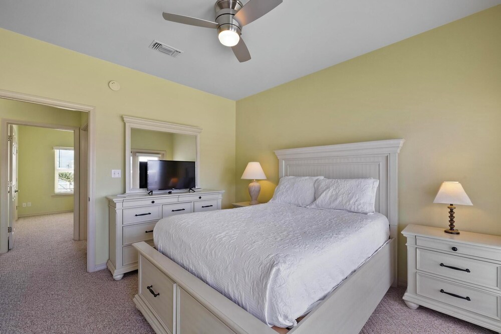 100 JOE PATTI'S GIFT CARD! Lovely 3 Bedroom, 2 Bath Gulf View Home