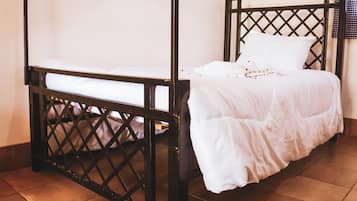Standard Single Room | Hypo-allergenic bedding, pillowtop beds, desk, laptop workspace