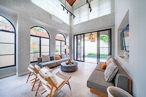 43-inch LCD TV with cable channels - Villa MJ Seminyak by Nagisa Bali (Seminyak)