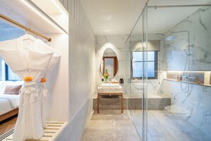 Badewanne und Dusche (separat), Hydromassagedusche