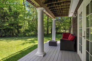 Terrace/patio - Juniper Presents: 2-Acres Rabbit Run, HotTub, Pickleball&BB, Game Room, Firepit (Sawyer)