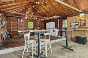 Games room - Juniper Presents: 2-Acres Rabbit Run, HotTub, Pickleball&BB, Game Room, Firepit (Sawyer)