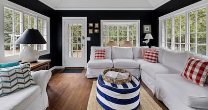 NEW! Juniper Presents: 2-Acre Home w/ Hot Tub, Pickleball/Basketball + Firepit