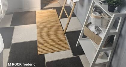 maison en centre-ville avec jardin privatif
