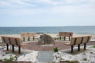 Falmouth Heights, "There's Nothing Better!" Great Rates, Gourmet Kitchen, A+ Loc