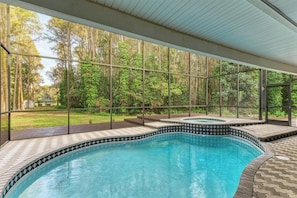 Pool - Beautiful Tampa Lakehouse: Serenity Meets Modern Comfort for the Family (Lutz)