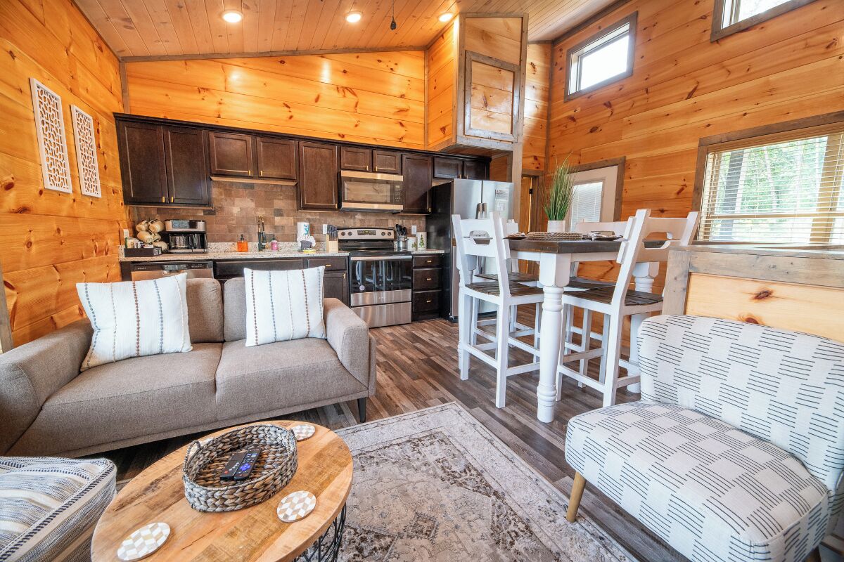 المنشأة من الداخل