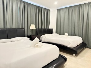 4 Schlafzimmer, Schreibtisch, BĂŒgeleisen/BĂŒgelbrett, kostenloses WLAN