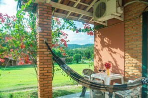 Dobbeltrom – deluxe | Oppholdsområde | LCD-TV og DVD-spiller