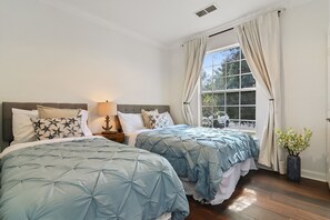 3 bedrooms, desk, iron/ironing board, WiFi - Spacious Modern 3BR/2BA Condo in Champions Gate (Davenport)