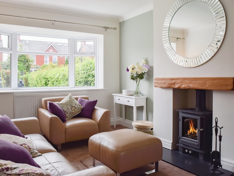 2 Bedroom Accommodation In Ansdell, Near Lytham St Annes - Lytham St Annes