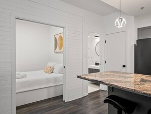 Desk, iron/ironing board, free WiFi, bed sheets - Bright Whistler Village 1BR, HotTub, Free Parking, AC (Whistler)