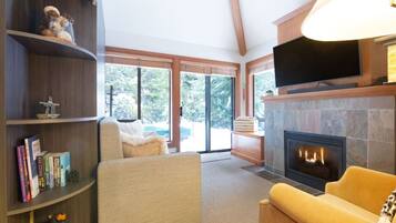 TV connectée, cheminée