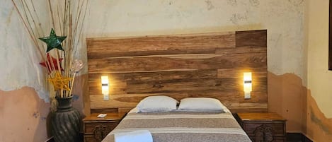 2 bedrooms, in-room safe, desk, iron/ironing board