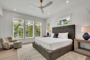 5 chambres, fer et planche à repasser, lit parapluie, Wi-Fi