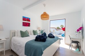 5 bedrooms, iron/ironing board, free WiFi, bed sheets - Stunning 5-bedroom 5-bathroom villa (Playa Blanca)