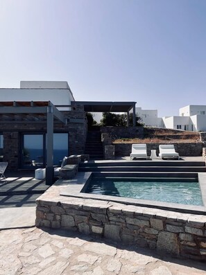 Exterior - Cave Suite (Paros)