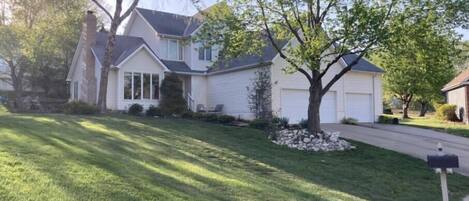 المنشأة من الخارج