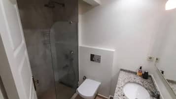 Hair dryer, towels, toilet paper