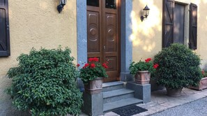 Exterior detail - Historic Italian villa from the 1920s (Torre Alfina)