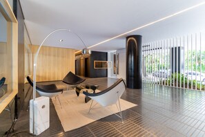 Interior - Olivos Harbour Premium Deco Apartment
55 sqm - 400 mb WIFI - pool - gym  (Olivos)