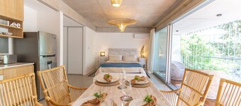 Olivos Harbour Premium Deco Apartment
55 sqm - 400 mb WIFI - pool - gym 