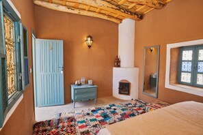 Premium bedding, Select Comfort beds, individually decorated - Agafay Desert Hotel (Agafay)