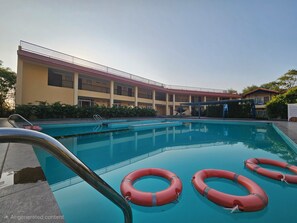 Winter Green Cottage | Terrace/patio - The Fern Wisteria Resort Dhari (Dhari)