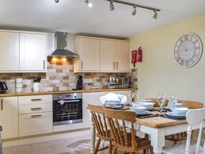 洗碗机、高脚椅