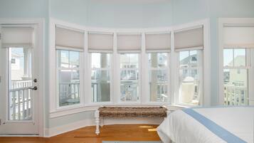 3 chambres, bureau, Wi-Fi gratuit, draps fournis