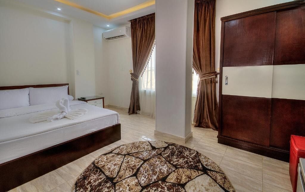 Foto - Anubis kingdom pyramids view