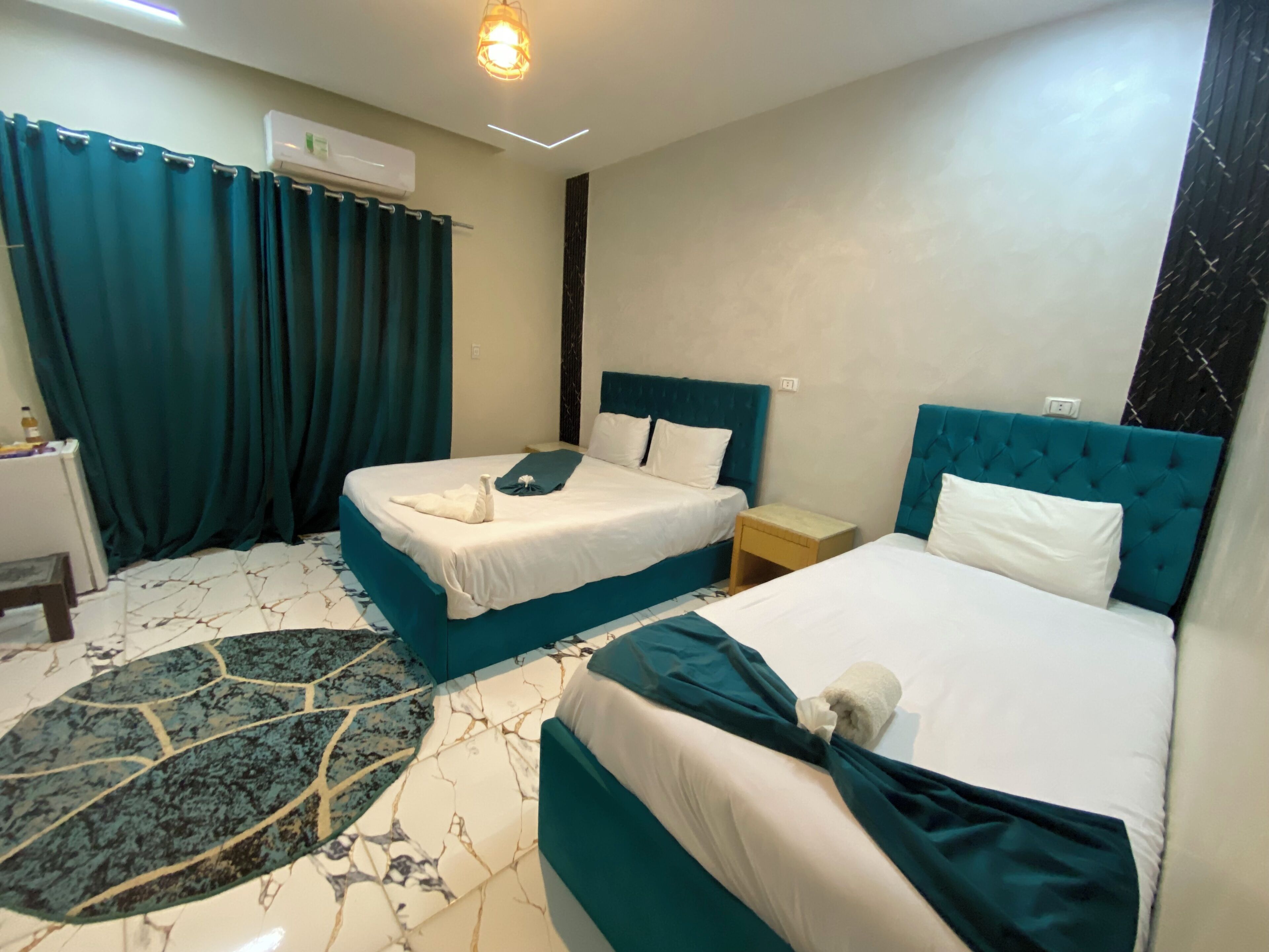 Foto - Anubis kingdom pyramids view