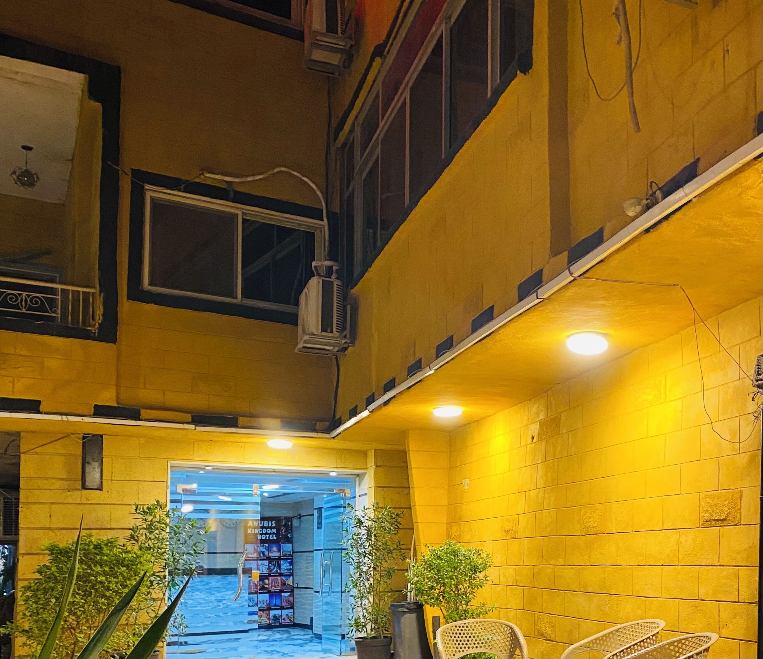 Foto - Anubis kingdom pyramids view